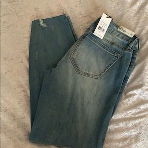Light blue cropped distressed jeans